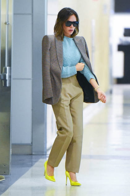 TOP : Victoria Beckham en look businesswoman