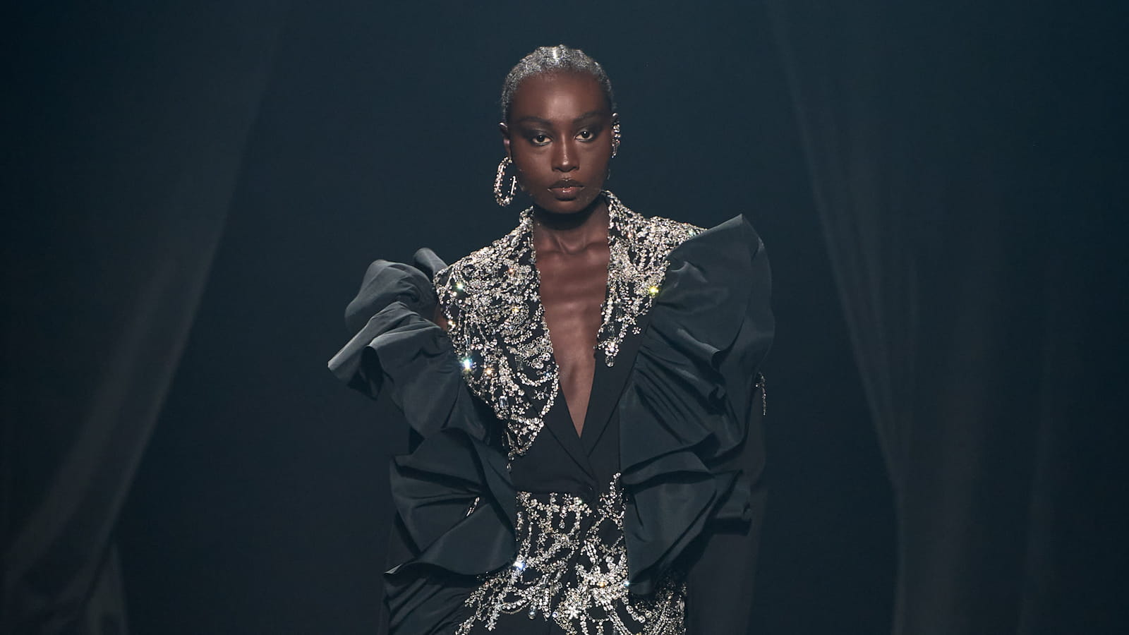 Look 3