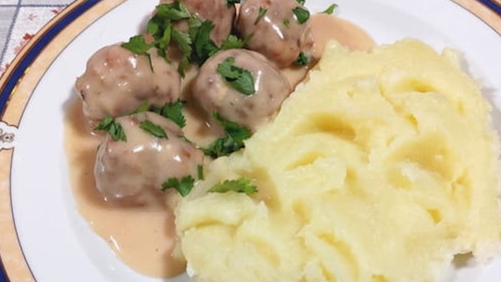 Boulettes suédoises en sauce crémeuse