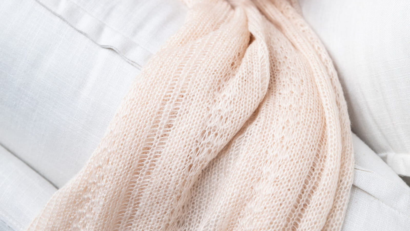 Plaid rose La Redoute Intérieurs x Gabrielle Paris
