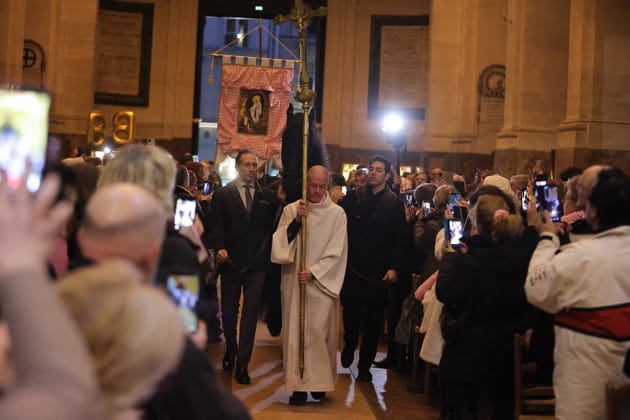 Messe en l'honneur de Brigitte Bardot&nbsp;: Hugues Aufray et Murielle, Drucker, Jeane Manson... Les VIP font leurs adieux