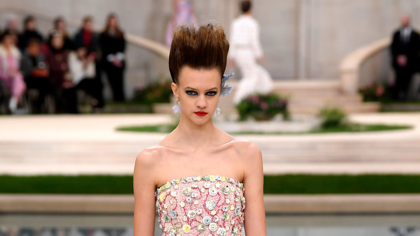 Look 18