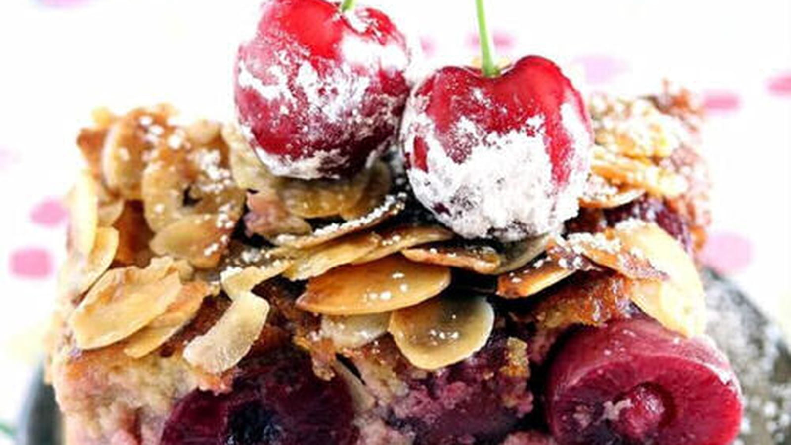 Clafoutis aux cerises aux amandes effilées