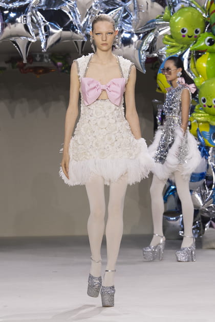 Look 20&nbsp;du d&eacute;fil&eacute; Giambattista Valli