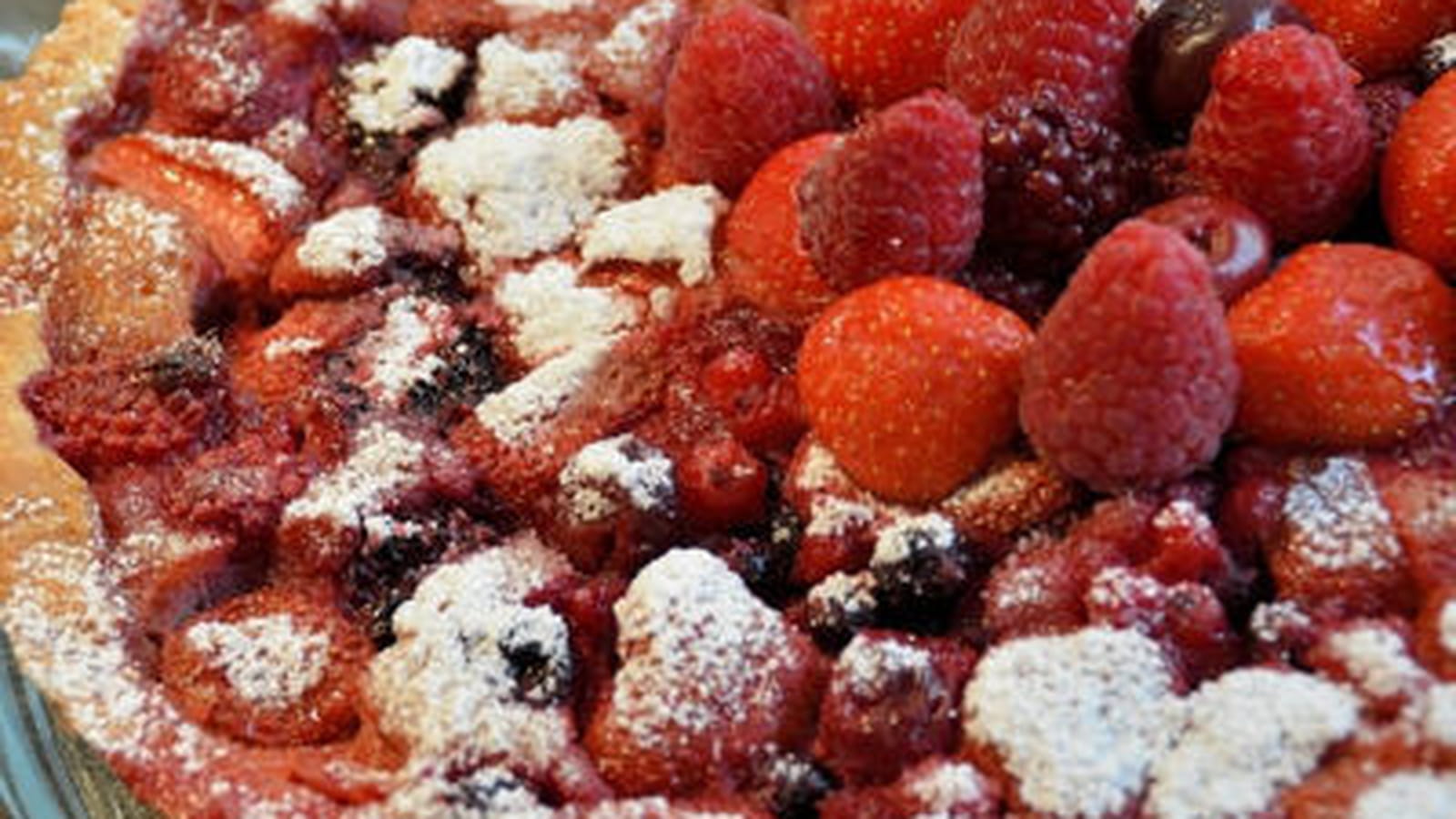 Tarte amandine aux fruits rouges et cannelle