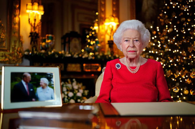 Elizabeth II f&ecirc;te No&euml;l (et rend hommage au prince Philip)