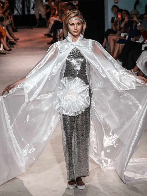 D&eacute;fil&eacute; Pierre Cardin printemps-&eacute;t&eacute; 2017&nbsp;pr&eacute;sent&eacute;e dans le Lub&eacute;ron