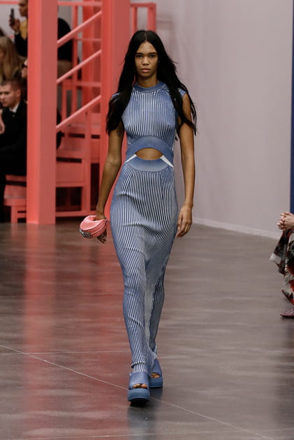 Look&nbsp;48&nbsp;du d&eacute;fil&eacute; Fendi