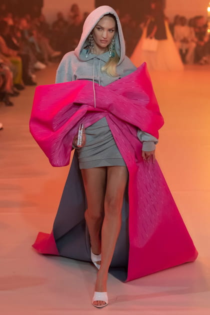 Look 80&nbsp;du d&eacute;fil&eacute; Off-White