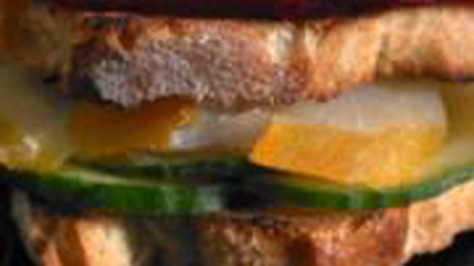 Club-sandwichs au flétan et crudités