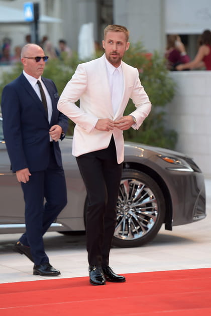 Ryan Gosling se rhabille