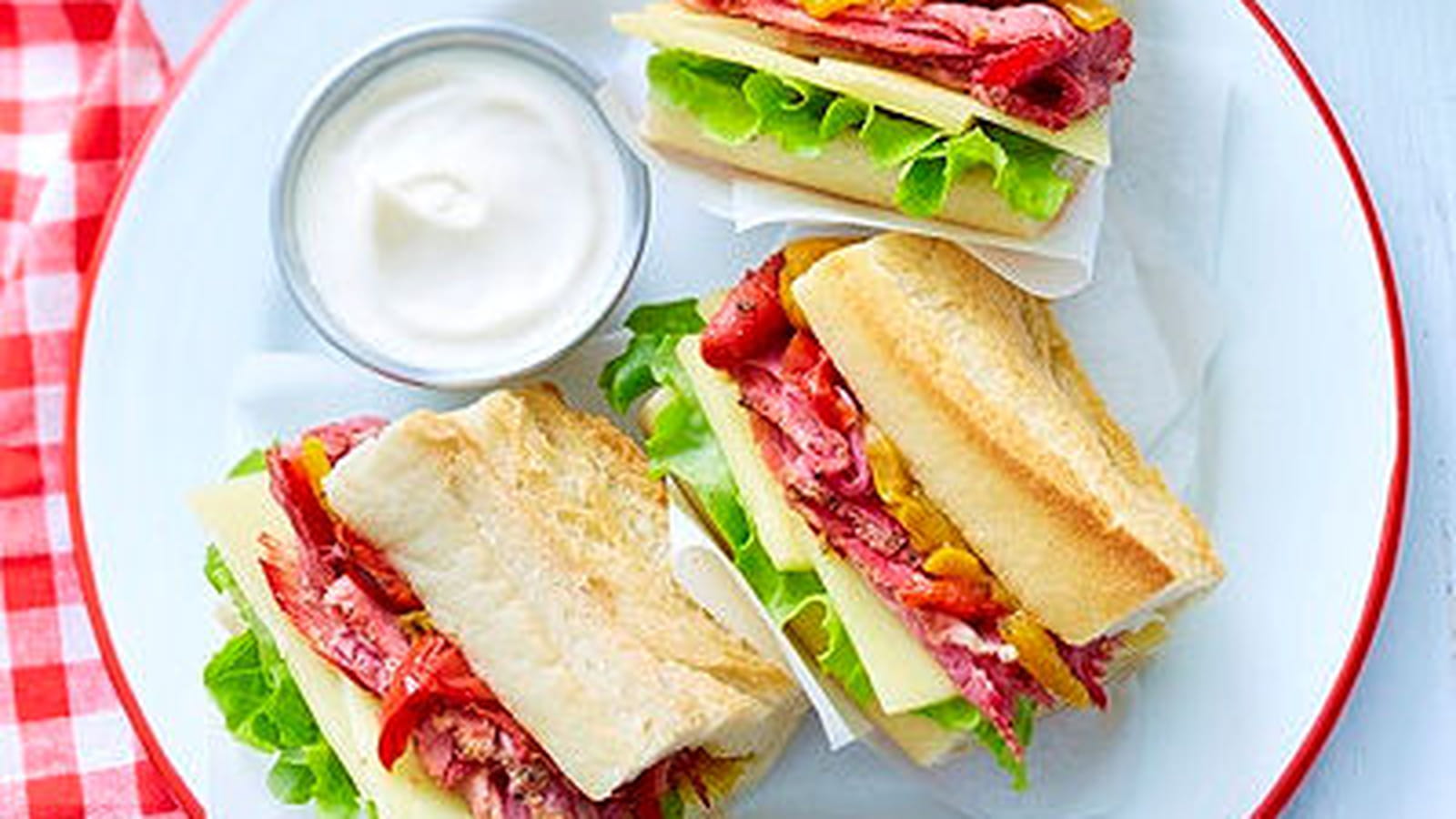 Mini sandwich au pastrami et Appenzeller