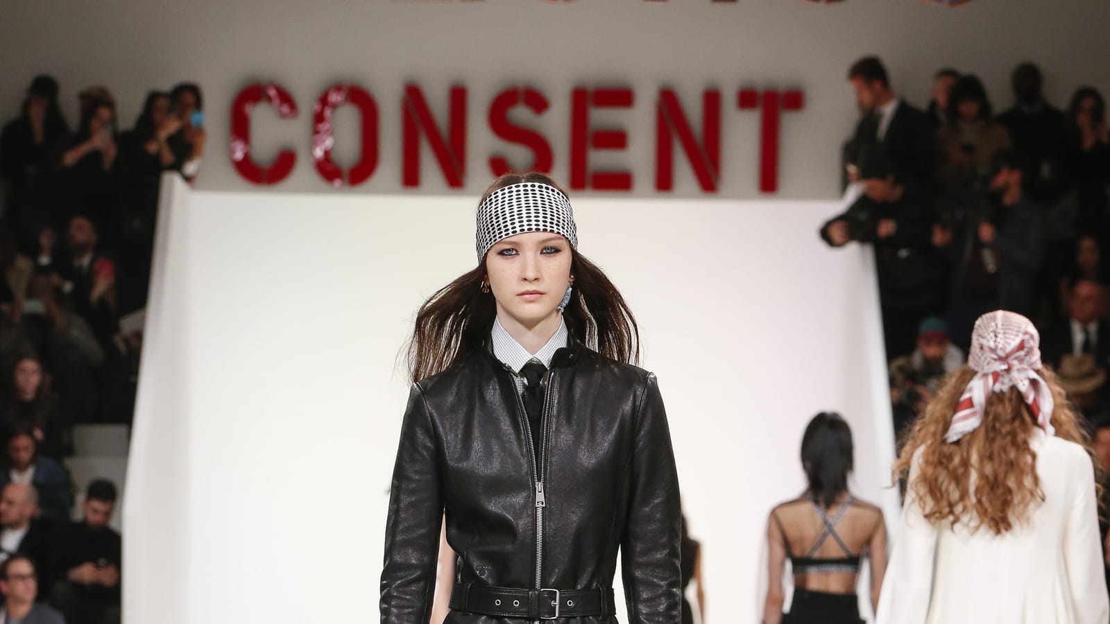 Look 50
