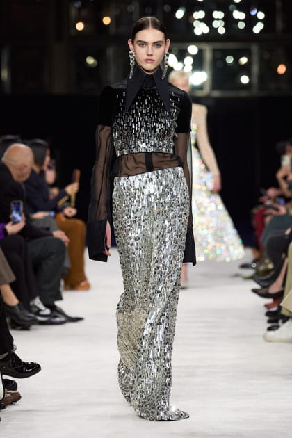 Look 40&nbsp;du d&eacute;fil&eacute; Balmain