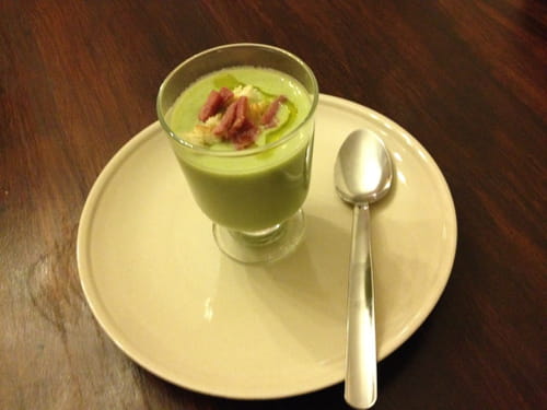 Velouté de fèves et brocolis