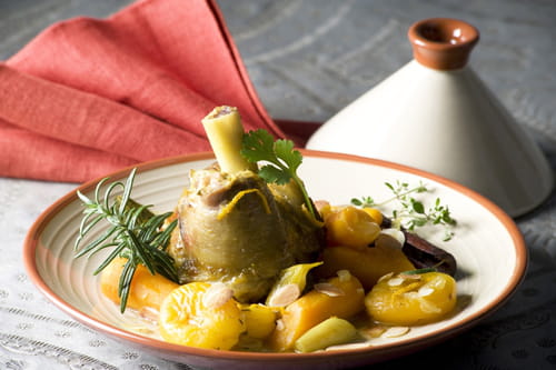 Tajine d’agneau aux abricots et à l’orange