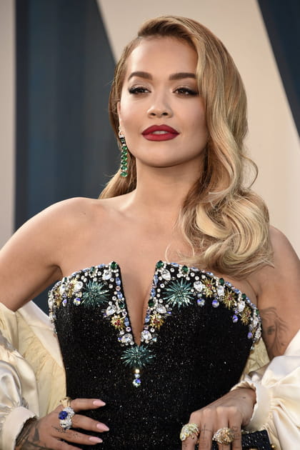 Stars et coloration&nbsp;: Rita Ora en blonde