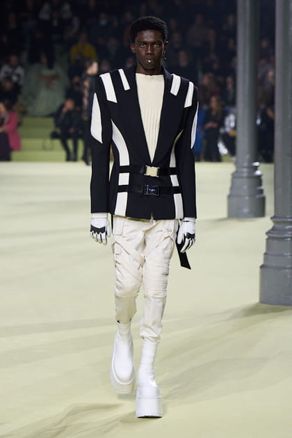 Look 61&nbsp;du d&eacute;fil&eacute; Balmain