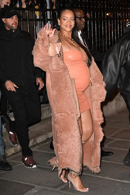Rihanna en look Off-White