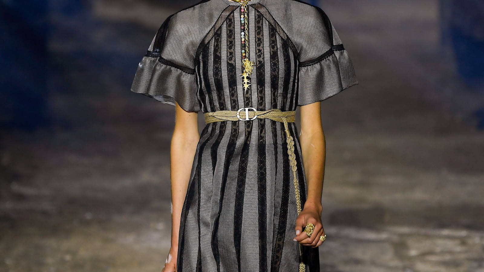 Look 69