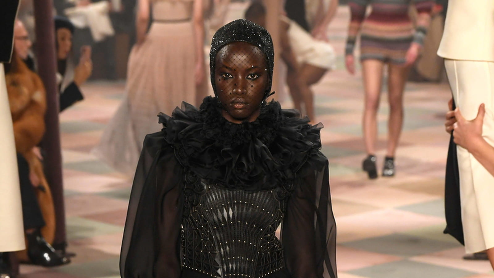 Look 24