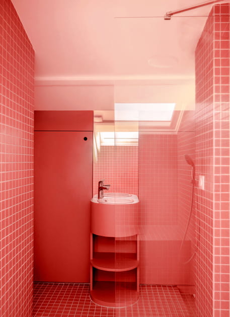 Apr&egrave;s&nbsp;: une salle de bains monochrome mais pas monotone