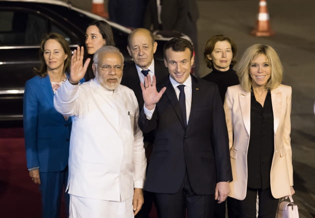 Emmanuel Macron accueilli par le Premier ministre indien, Narendra Modi