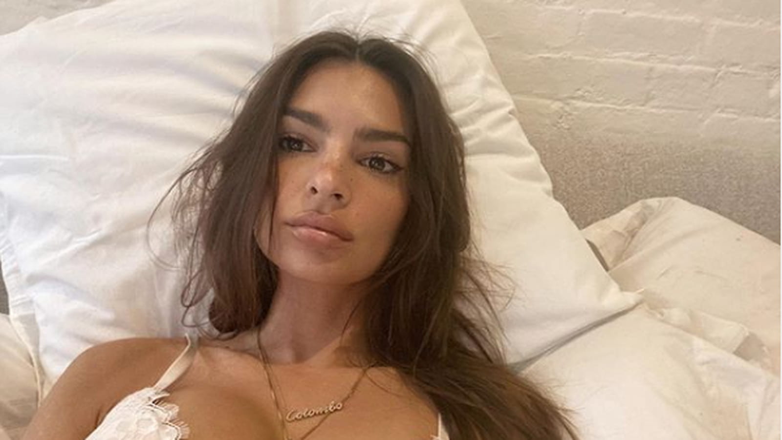 Emily Ratajkowski
