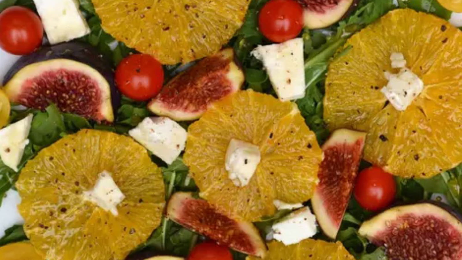 Salade de figues, feta et oranges caramélisées au miel