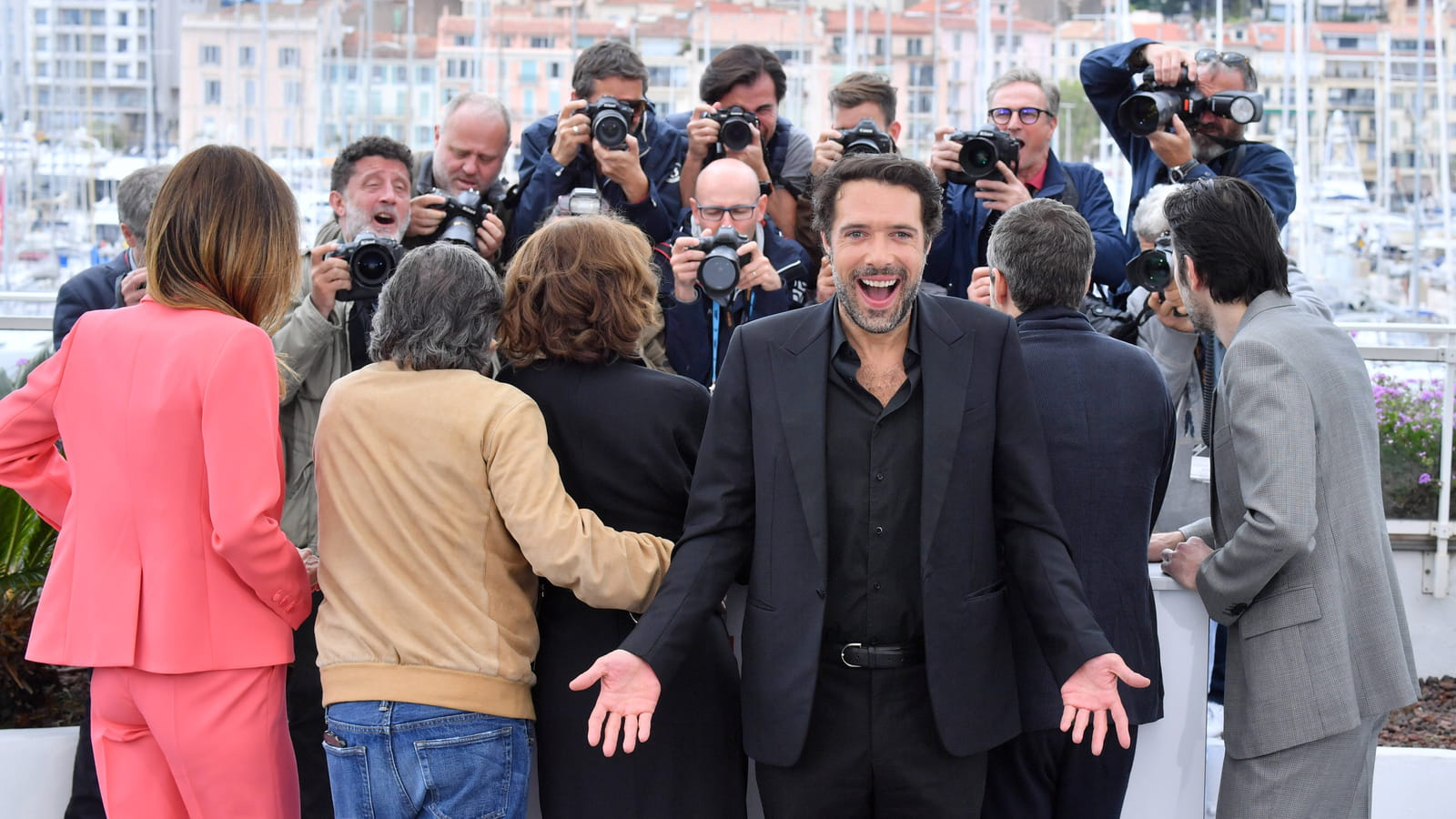 Doria Tillier, Daniel Auteuil, Fanny Ardant, Nicolas Bedos, Guillaume Canet et Michael Cohen
