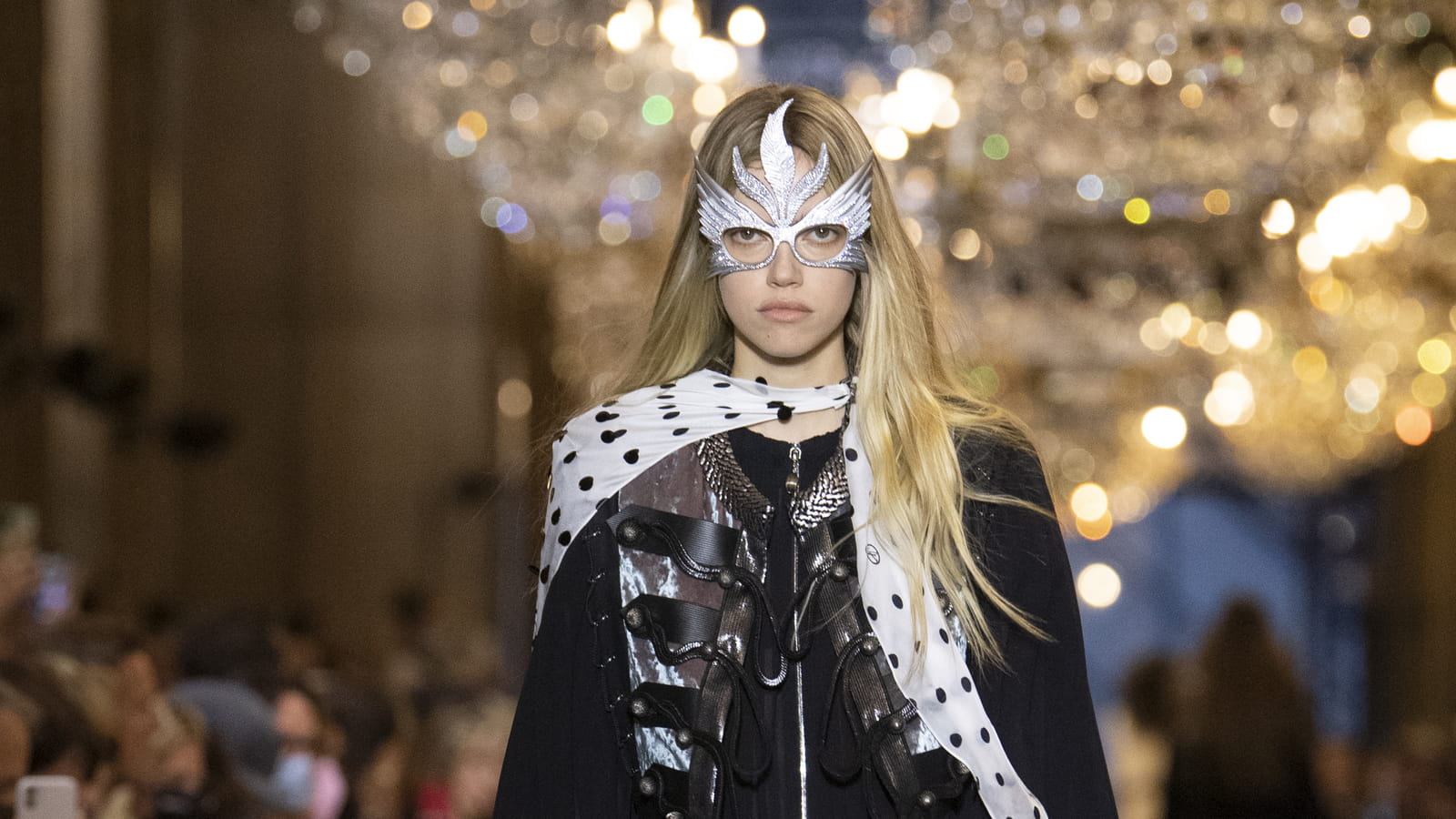Look 32