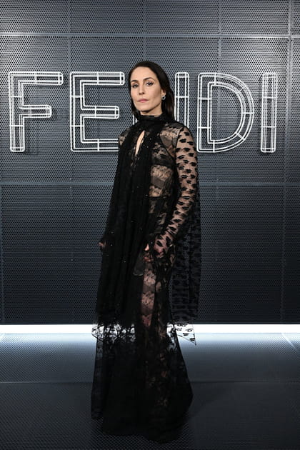 Noomi Rapace&nbsp;au d&eacute;fil&eacute; Fendi