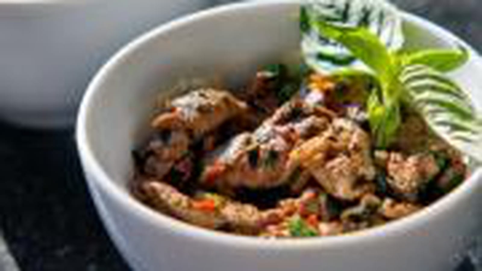 Boeuf Angus piquant au basilic
