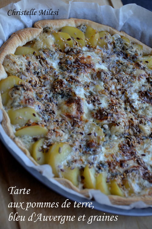 Tarte aux pommes de terre, bleu d'Auvergne et graines