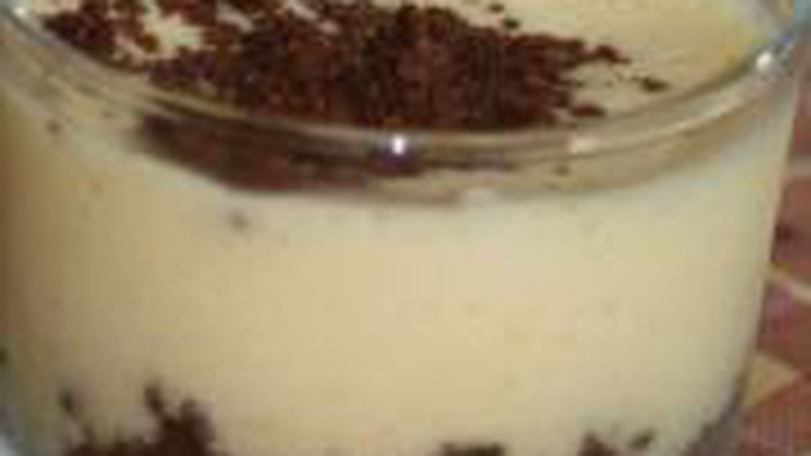 Mousse à la vanille sur sablés au chocolat