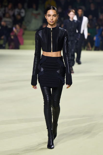 Look 58&nbsp;du d&eacute;fil&eacute; Balmain