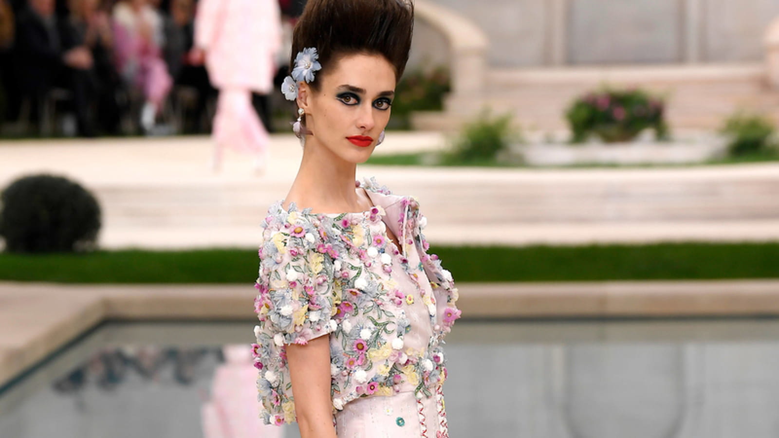 Look 19