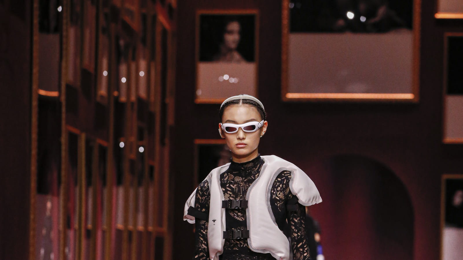 Look 12