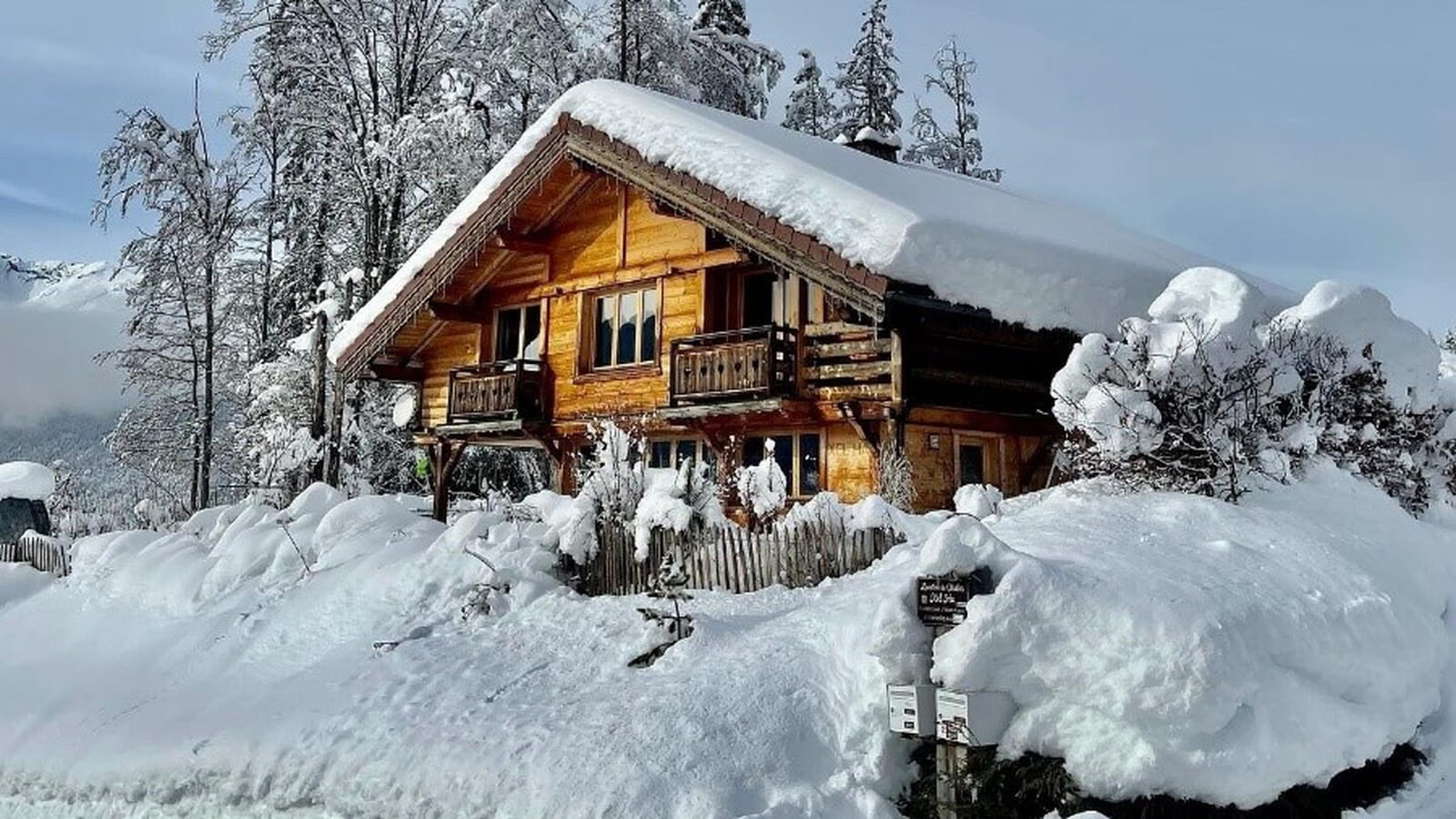 4. Un chalet en bois hiver comme été en Haute-Savoie