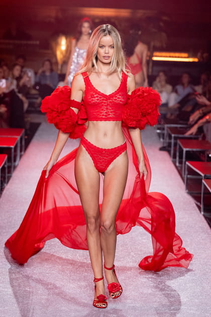 Look 51&nbsp;du d&eacute;fil&eacute; Etam Live Show 2023