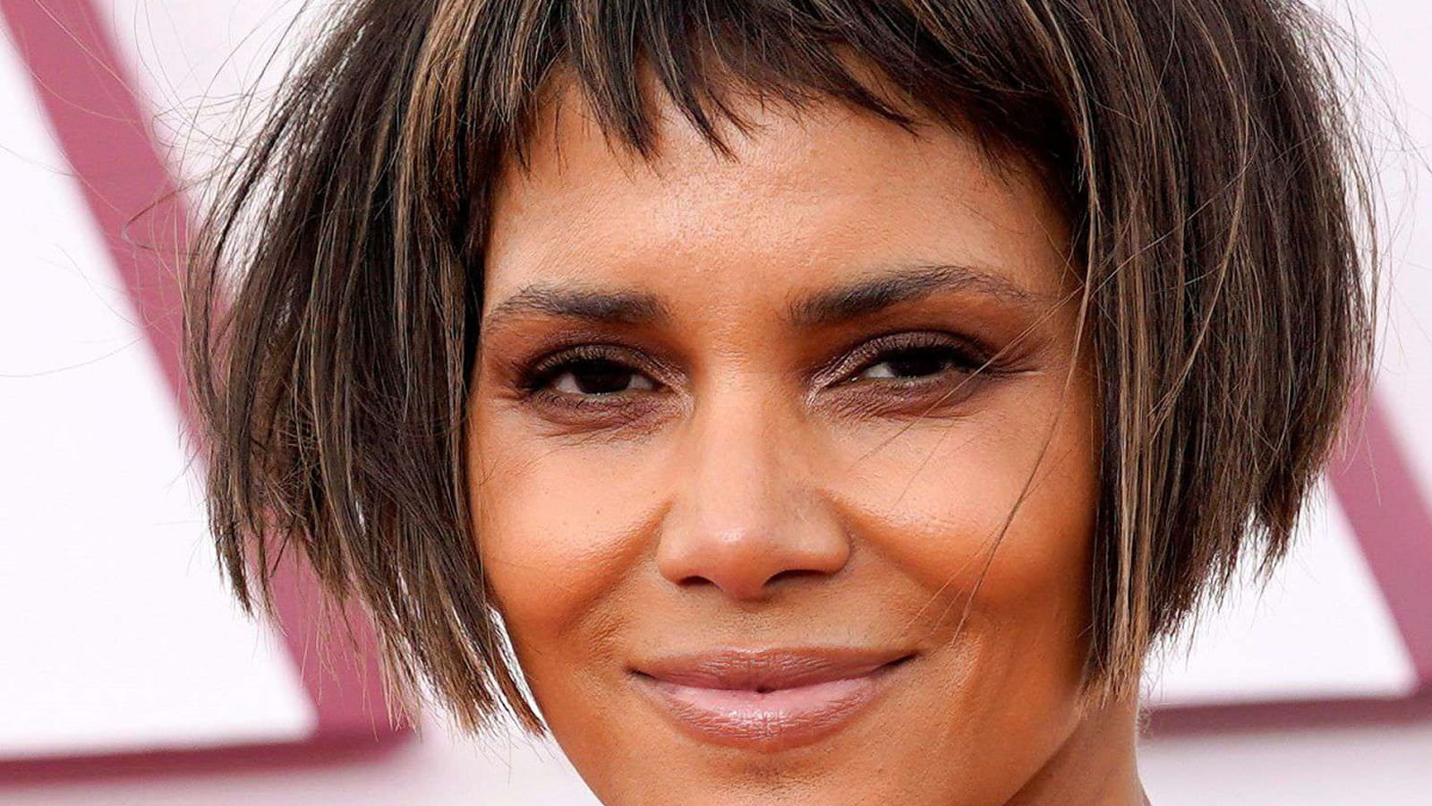Halle Berry avec frange