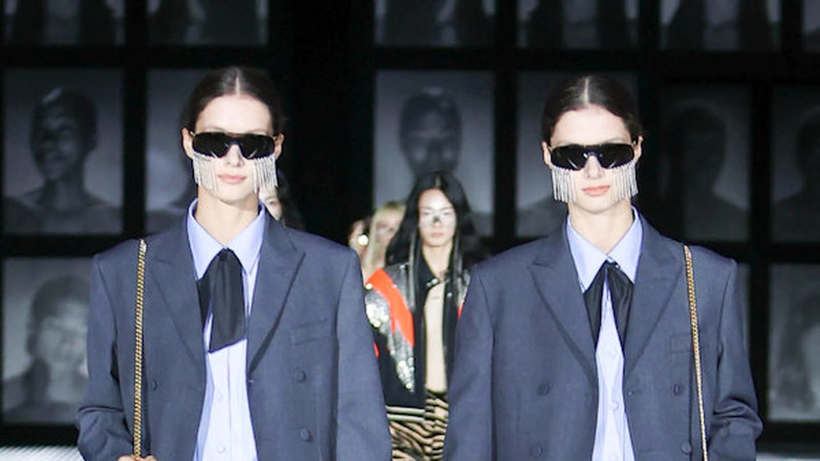 Look 25