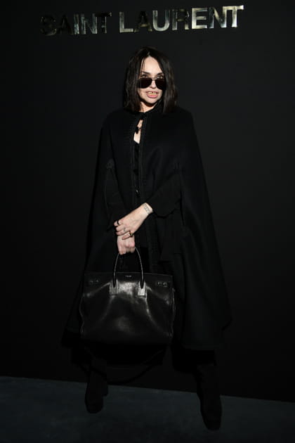 B&eacute;atrice Dalle au d&eacute;fil&eacute; Saint Laurent