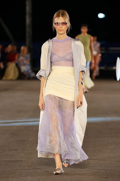 D&eacute;fil&eacute; Tory Burch printemps-&eacute;t&eacute; 2023