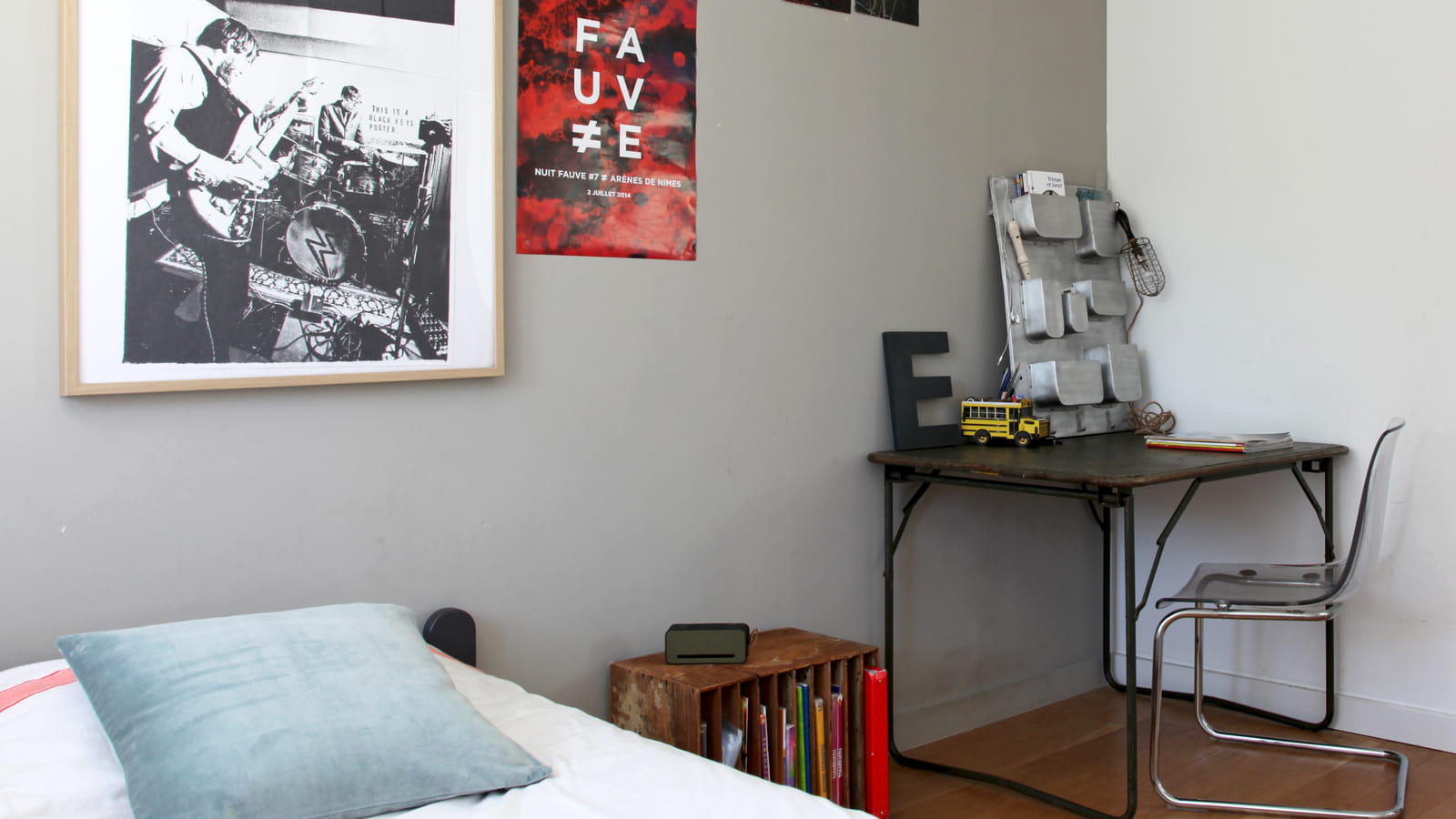 Chambre de garçon gris perle