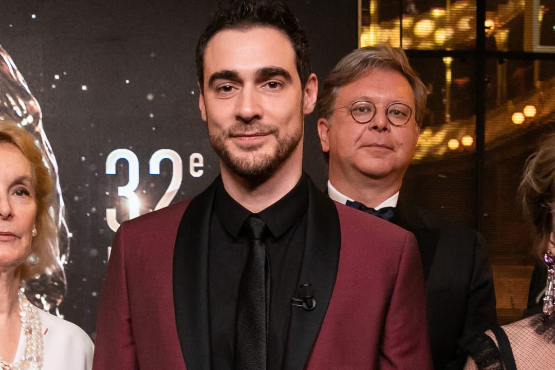 Arnaud Denis En Souffrance Cause D un Implant L acteur Veut Se arnaud-denis-en-souffrance-cause-d-un-implant-l-acteur-veut-se