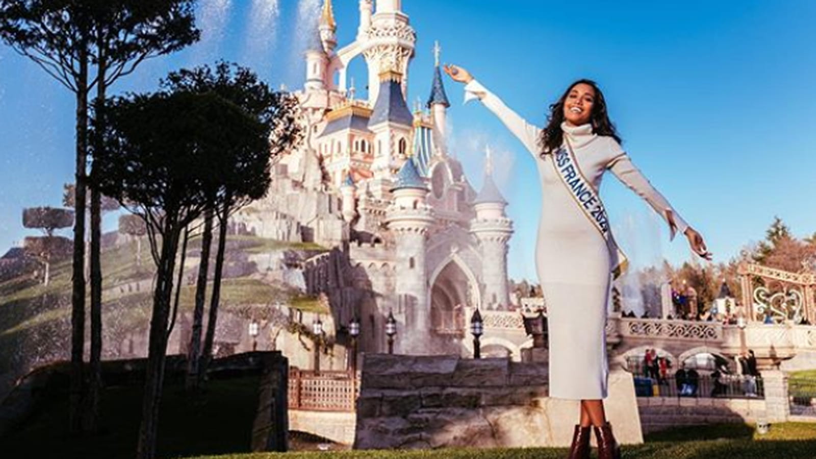 Clémence Botino à Disneyland