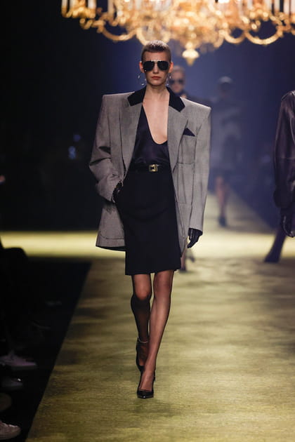 Look 14&nbsp;du d&eacute;fil&eacute; Saint Laurent