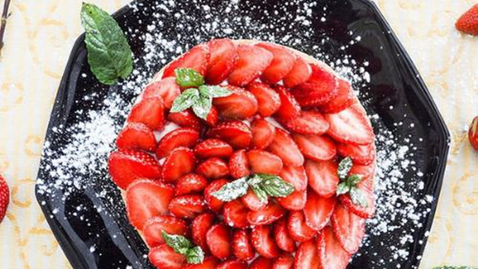 Tarte aux fraises Gariguettes et aux amandes