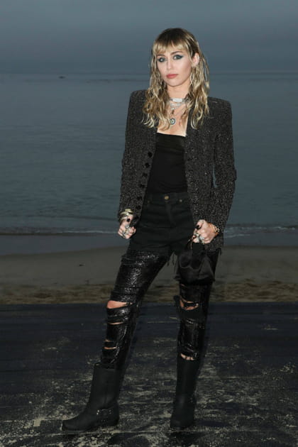 Miley Cyrus en tenue rock